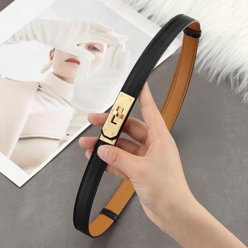 Signature Buckle Leather Belt